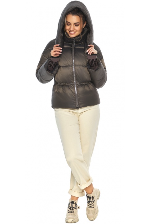 Капучиновая стильная куртка женская зимняя модель 41975 Braggart "Angel's Fluff" фото 1