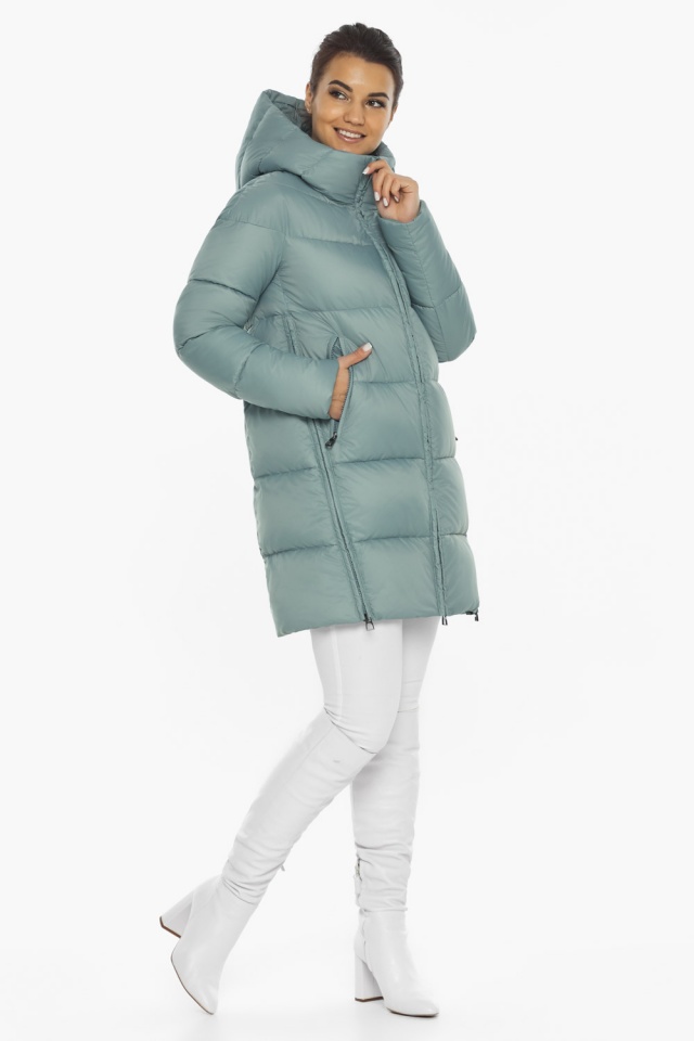 Женская куртка с горизонтальной стёжкой зимняя небесного цвета модель 51120 Braggart "Angel's Fluff" фото 2
