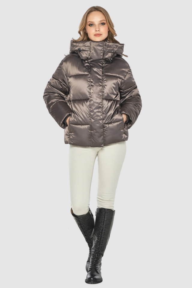 Короткая осенняя капучиновая женская куртка в стиле кэжуал модель 60085 Kiro – Wild – Tiger фото 2