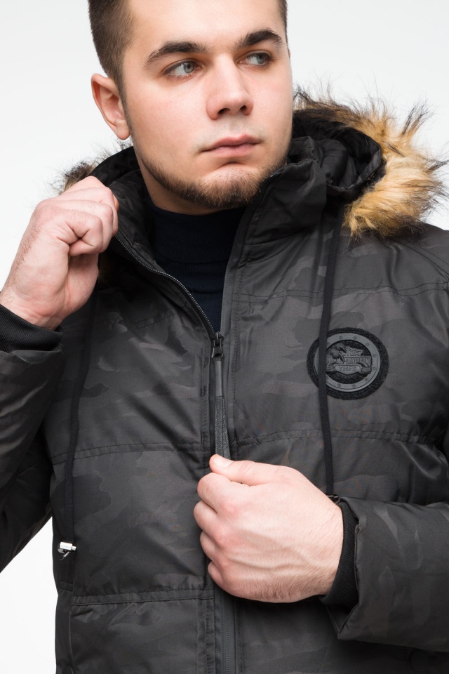 Зимняя милитари-куртка чёрного цвета на мужчину модель 25310 Braggart "Youth" фото 8