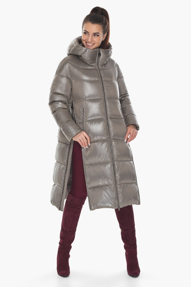 Зимова жіноча непродувальна куртка кольору тауп модель 55120 Braggart "Angel's Fluff" фото 3