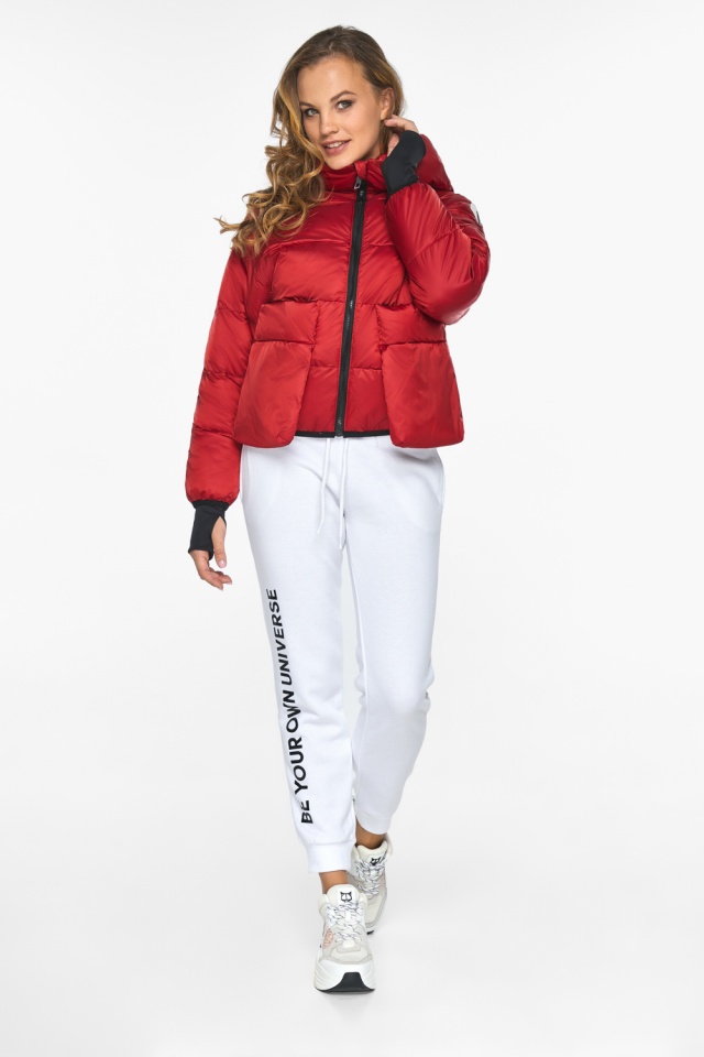 Женская куртка с внешними карманами осенне-весенняя рубиновая модель 26370 Youth фото 2