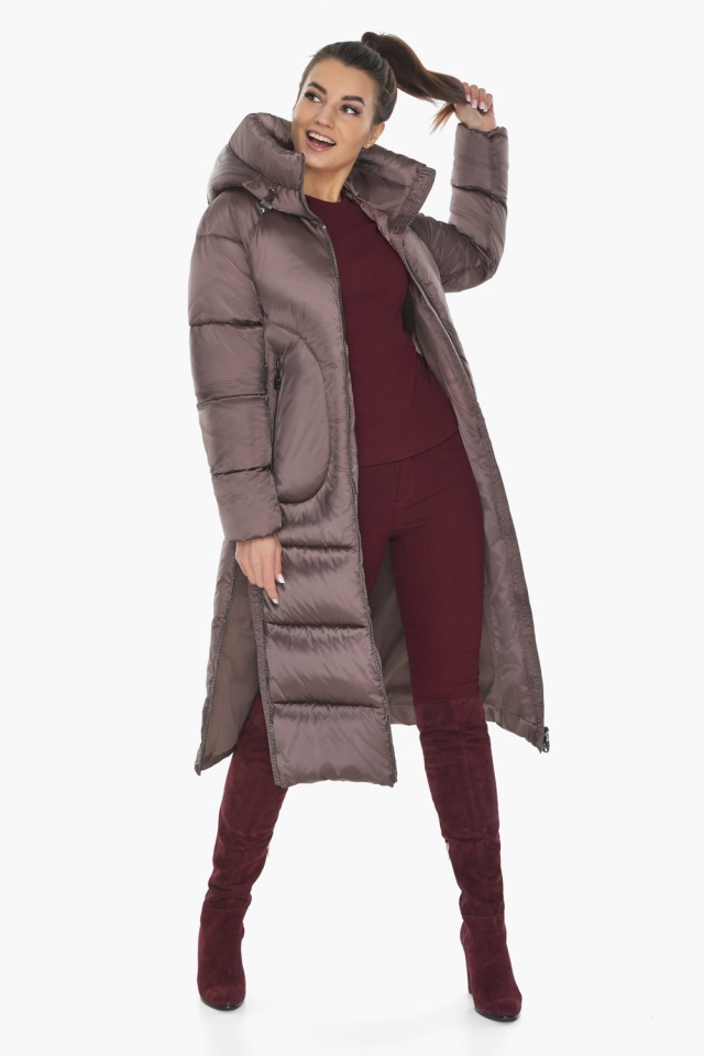 Зимняя женская комфортная куртка цвет сепия модель 57260 Braggart "Angel's Fluff" фото 3
