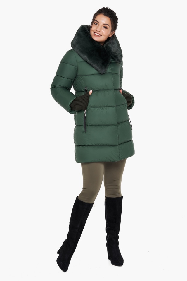 Жіноча нефритова куртка зимова з оригінальним коміром модель 31027 Braggart "Angel's Fluff" фото 2