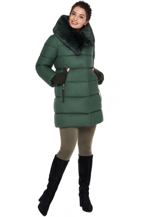 Женская нефритовая куртка зимняя с оригинальным воротником модель 31027 Braggart "Angel's Fluff" фото 1