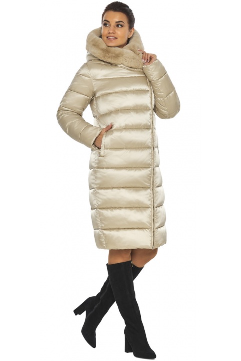Женская стильная куртка для зимы цвет кварцевый модель 31049 Braggart "Angel's Fluff" фото 1