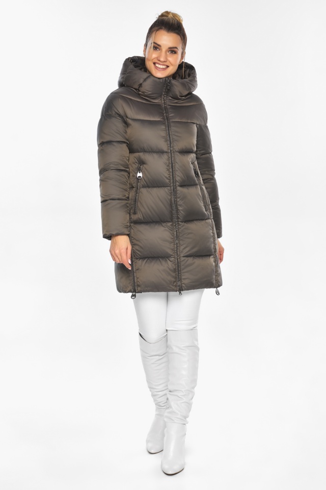 Женская капучиновая куртка зимняя с вместительными карманами модель 51120 Braggart "Angel's Fluff" фото 2