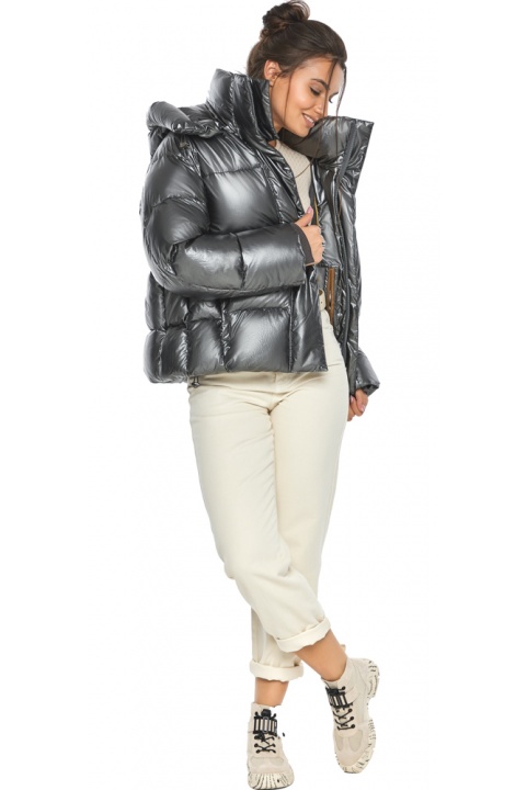Куртка женская зимняя трендовая цвет темное серебро модель 44210 Braggart "Angel's Fluff" фото 1