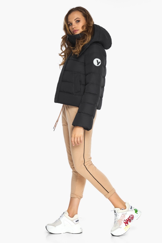 Куртка чёрная осенняя с закругленными деталями на девочку модель 21470 Youth фото 2